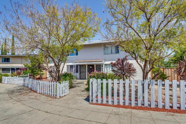 603 Beta Court, Campbell CA: https://media.crmls.org/mediaz/a3da3841-64ac-409c-88c4-a08de4aa106c.jpg