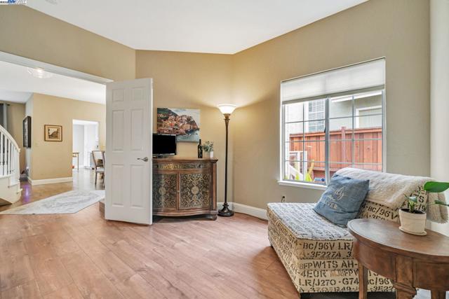 47 Summer Hill Court, Danville CA: https://media.crmls.org/mediaz/a3da483c-0f73-464e-9b68-78f5fc881626.jpg
