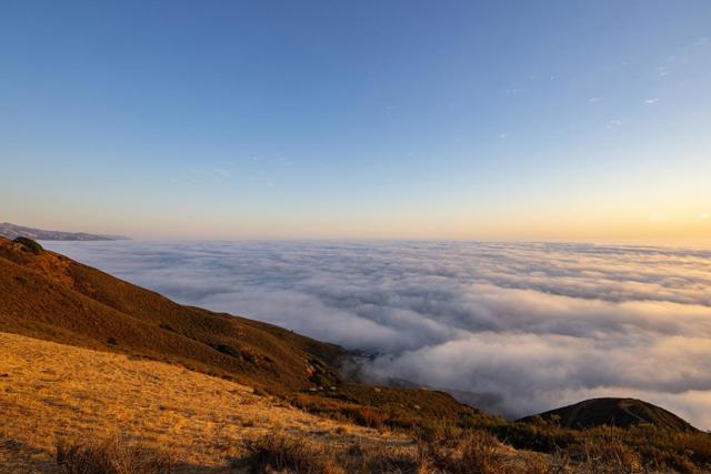 47320 Highway 1, Big Sur CA: https://media.crmls.org/mediaz/a3da55c1-dc8f-4f5e-b5b6-69e49db7c62b.jpg
