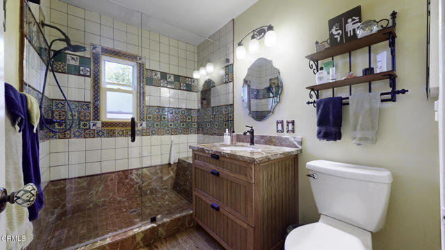 405 Mission Road, Glendale CA: https://media.crmls.org/mediaz/a3db33eb-27e5-4f9f-9981-c35937c77a18.jpg