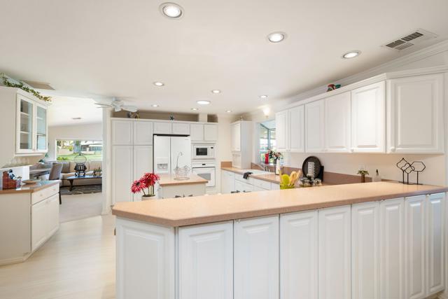 Image 32 of 49 For 38110 Azalea Drive