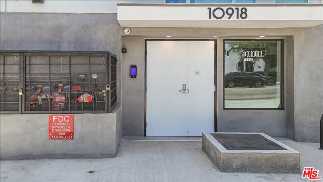 10918 Camarillo Street, North Hollywood CA: https://media.crmls.org/mediaz/a3dc02d7-ec5c-48f0-af0a-a20a59a61759.jpg