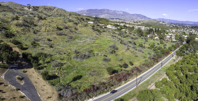 0 Peck And Foothill Road, Santa Paula CA: https://media.crmls.org/mediaz/a3dc18f0-6f4e-4373-a437-f695dd952077.jpg