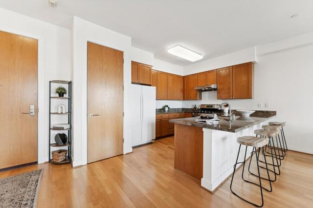 1020 Jackson Street, Oakland CA: https://media.crmls.org/mediaz/a3dc22d4-916d-44bf-8c70-527b5af3dfee.jpg