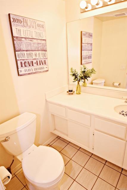 Detail Gallery Image 10 of 26 For 10908 Avenida Playa Veracruz, San Diego,  CA 92124 - 3 Beds | 2/1 Baths