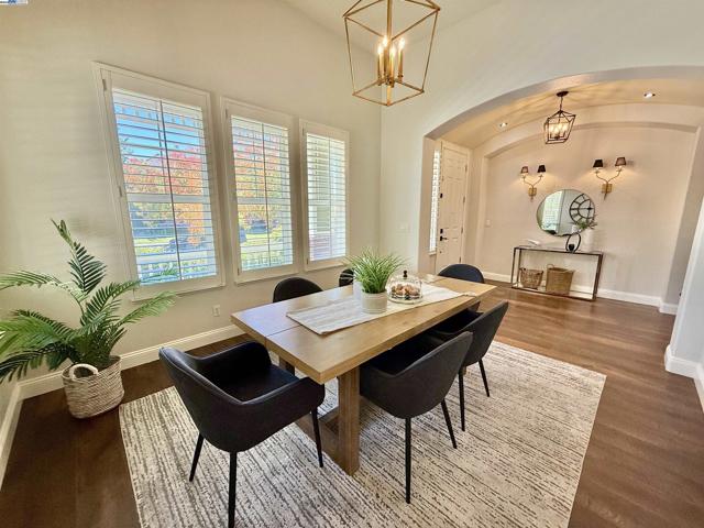 1164 Lexington Way, Livermore CA: https://media.crmls.org/mediaz/a3dcc37d-6d44-46cb-a679-6e239bef2433.jpg