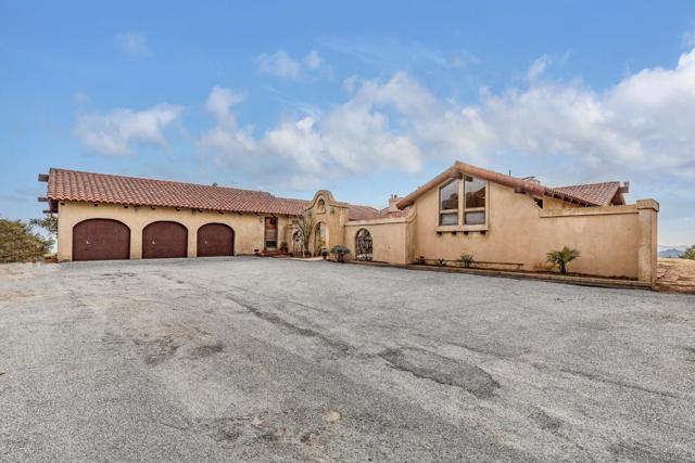 16420 Soda Springs Road, Los Gatos CA: https://media.crmls.org/mediaz/a3dd3b3d-4d33-4c4d-9570-c9813b63849b.jpg