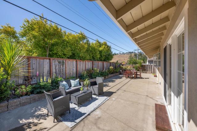 855 Mosswood Lane, Millbrae CA: https://media.crmls.org/mediaz/a3dda436-d9a7-4585-95d3-6704f1726a90.jpg