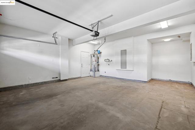 6686 Chalk Hill Ln, Vallejo CA: https://media.crmls.org/mediaz/a3ddb1cf-3c30-4f7b-b792-ade4bbfa35be.jpg
