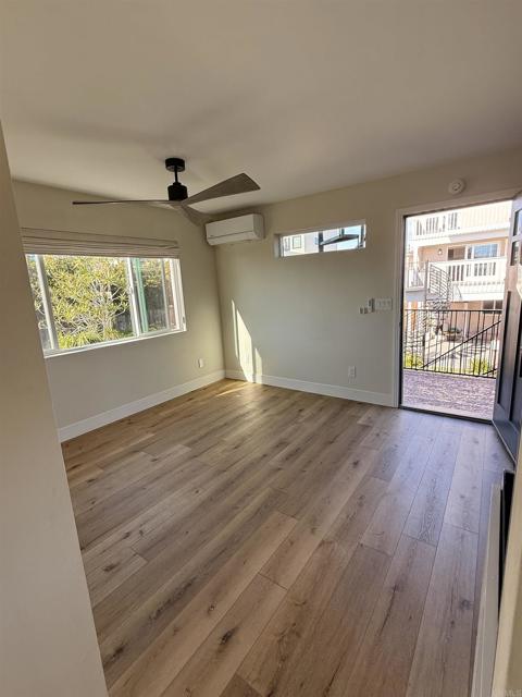 Detail Gallery Image 4 of 15 For 4571 Coronado Ave, San Diego,  CA 92107 - 1 Beds | 1 Baths