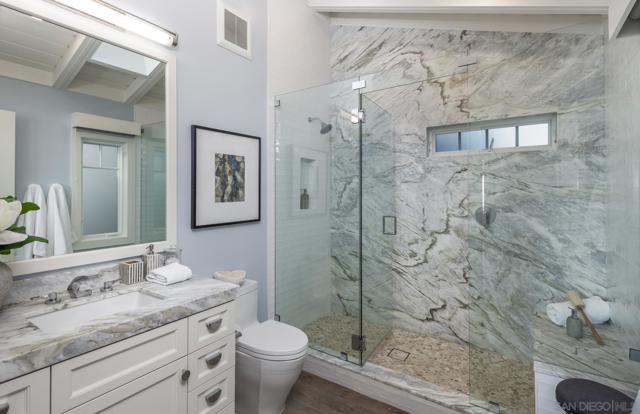 2050 Ocean Front, Del Mar CA: https://media.crmls.org/mediaz/a3ded601-8078-4352-b43b-ddfd70385282.jpg