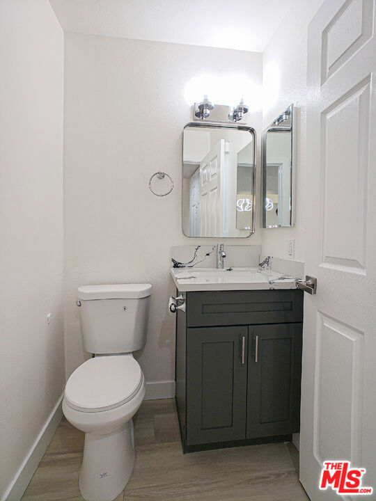 17200 Roscoe Boulevard, Northridge CA: https://media.crmls.org/mediaz/a3df8bbf-7233-41ff-8bd6-72ffa3b22637.jpg