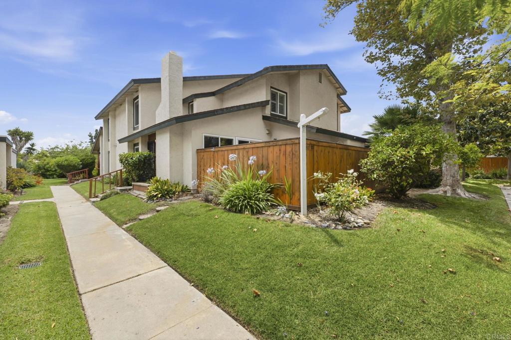 2033 Shadytree Lane - photo 4