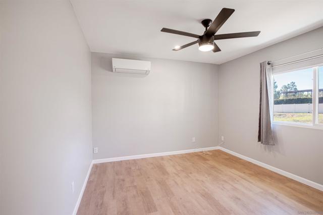 1996 Rohn Rd, Escondido CA: https://media.crmls.org/mediaz/a3e010ac-0eaf-4252-b39f-28d55610c573.jpg