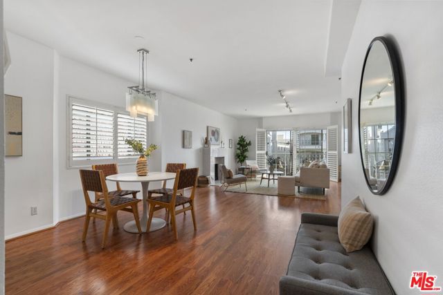 1871 Greenfield Avenue, Los Angeles CA: https://media.crmls.org/mediaz/a3e0340c-0adb-4396-b91b-44799b60dcff.jpg