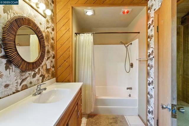 3363 Mcgraw Ln, Lafayette CA: https://media.crmls.org/mediaz/a3e075b8-cbce-4e2e-b292-35eb42bc04cf.jpg