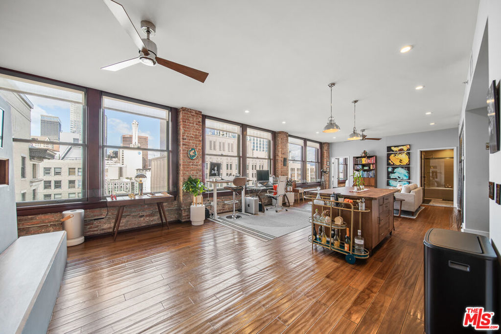 460 S Spring Street #1205