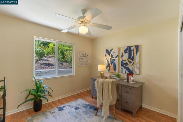 3215 Camino Colorados, Lafayette CA: https://media.crmls.org/mediaz/a3e090c0-2c25-4193-bef4-c8ca287a25a5.jpg