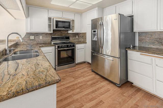 3008 Garboso Street, Carlsbad CA: https://media.crmls.org/mediaz/a3e0c52a-a301-49e5-8a32-3972ce20ec69.jpg