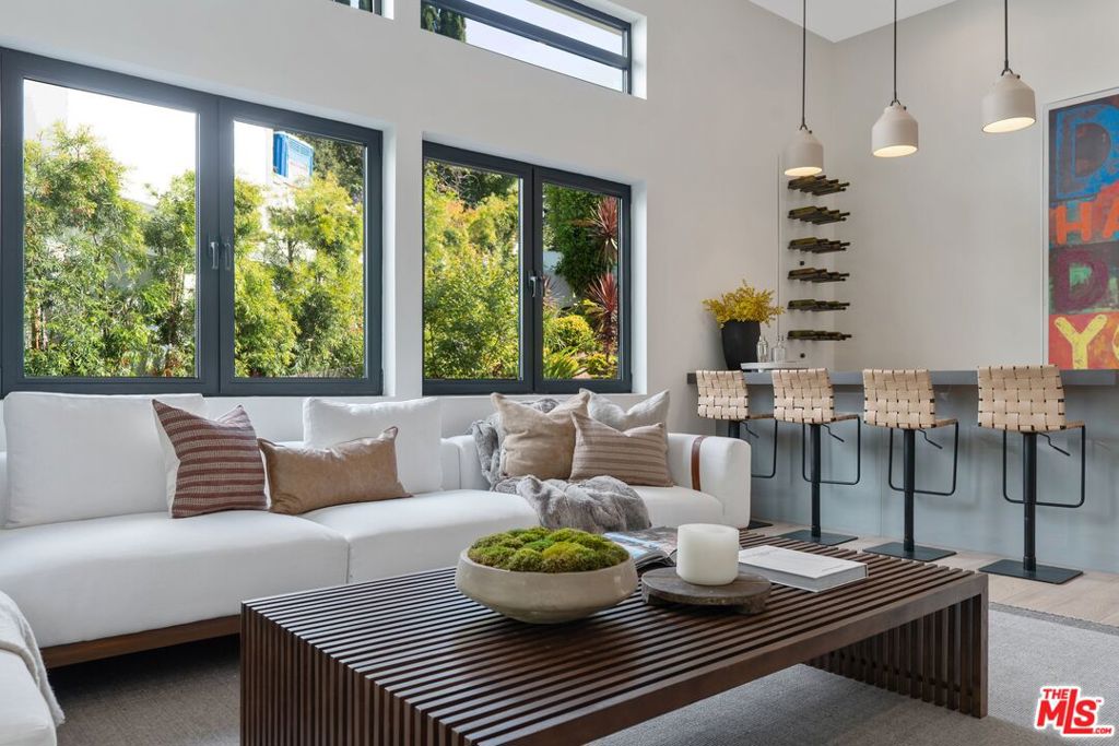 3768 Berry DriveStudio City img 8