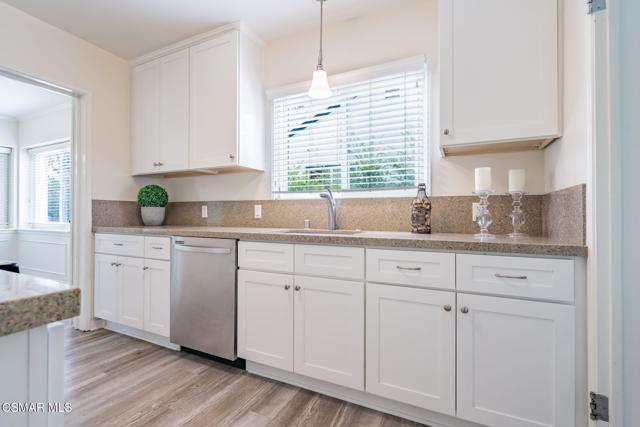 5715 Vista Del Monte Avenue, Sherman Oaks CA: https://media.crmls.org/mediaz/a3e0d72e-841b-4ce5-bede-0f874ddb09b1.jpg