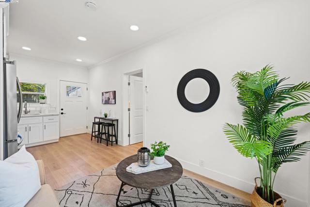 1038 Division St, Pleasanton CA: https://media.crmls.org/mediaz/a3e10bbf-fadc-40a3-b27b-ea92352f3382.jpg