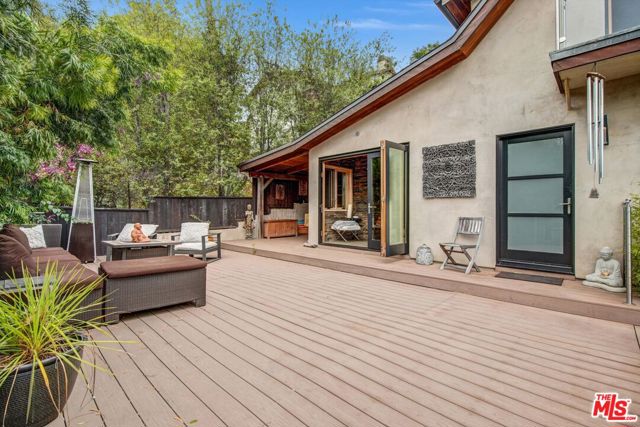 1421 Fernwood Pacific Drive photo 16