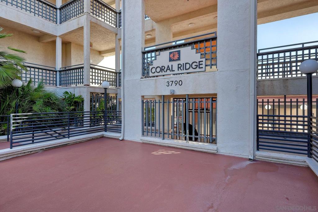 MLS #250043570SD image #22