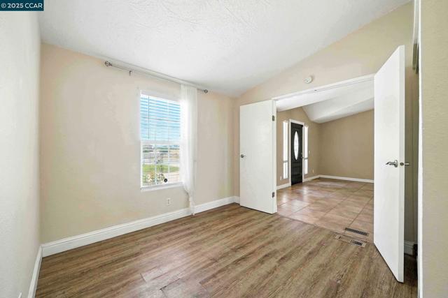 1950 Tule Ln, Knightsen CA: https://media.crmls.org/mediaz/a3e238f9-5b08-4a81-8cb8-e1642dee80b7.jpg