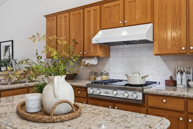 Detail Gallery Image 15 of 46 For 341 Roosevelt Ave, Ventura,  CA 93003 - 3 Beds | 3 Baths