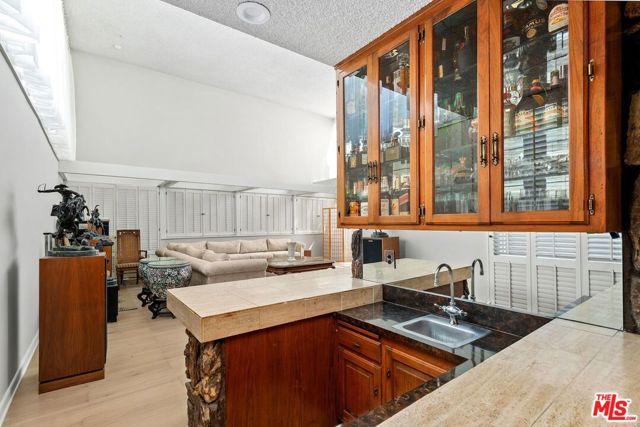 6505 S Halm Avenue, Los Angeles CA: https://media.crmls.org/mediaz/a3e3c062-d6cf-4673-b373-08def824da77.jpg