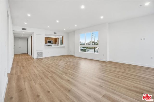 1820 Prosser Avenue, Los Angeles CA: https://media.crmls.org/mediaz/a3e3e13c-8348-4985-bf73-e90bcf8bdec1.jpg