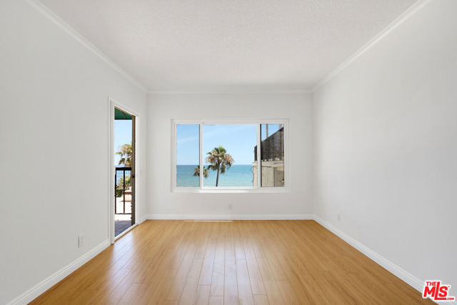 26664 Seagull Way, Malibu CA: https://media.crmls.org/mediaz/a3e45330-385f-46da-a6c1-7015e907b126.jpg