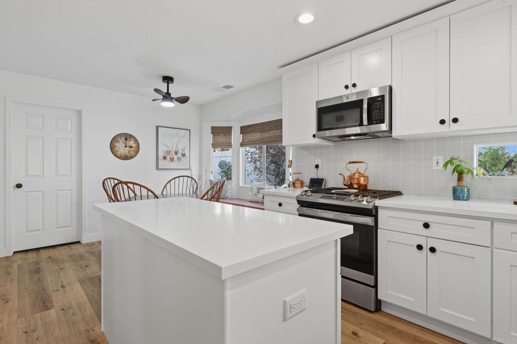 6043 Piros Way - photo 11