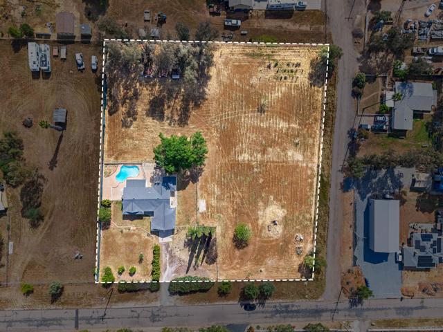 1621 Lilac, Ramona CA: https://media.crmls.org/mediaz/a3e4747a-d03c-43e5-8cc5-2d675c7b09e0.jpg