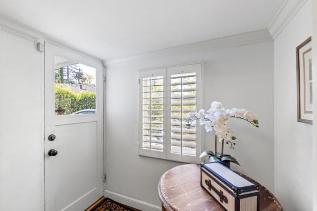 401 Hillsborough Boulevard, Hillsborough CA: https://media.crmls.org/mediaz/a3e4a2dd-4a59-48bb-9171-2fc81b42f8be.jpg