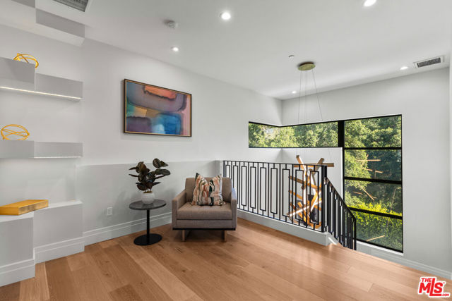 17401 Rancho Street, Encino CA: https://media.crmls.org/mediaz/a3e4c857-93ed-429d-8d3f-93e43c294b49.jpg