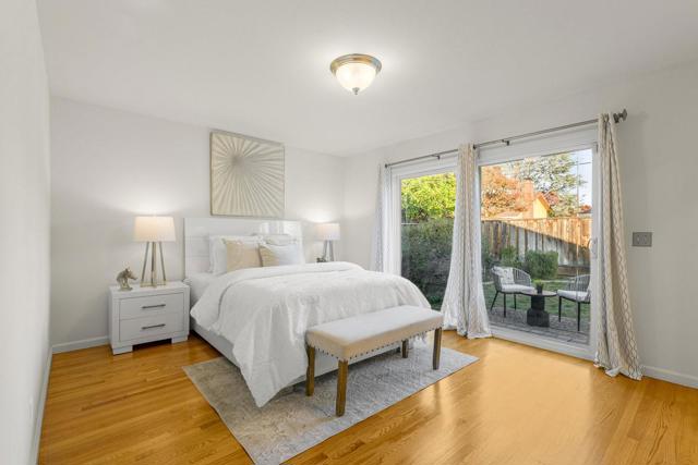 2741 Doverton Square, Mountain View CA: https://media.crmls.org/mediaz/a3e4d732-1f69-4787-9d9c-626d00fbe064.jpg