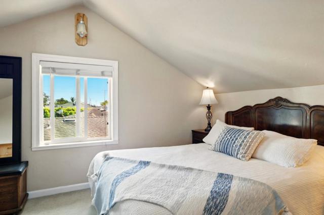 640 17th Avenue, Santa Cruz CA: https://media.crmls.org/mediaz/a3e50f8c-25cb-4bef-9e83-59b5f8fd969c.jpg