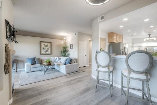 Detail Gallery Image 12 of 37 For 1560 Caminito Aguar, San Marcos,  CA 92078 - 2 Beds | 2 Baths