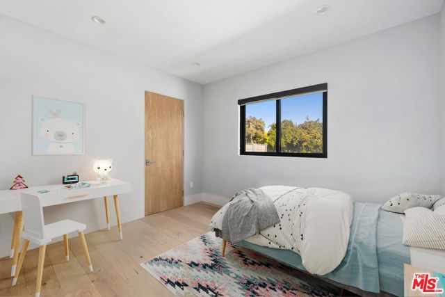 2012 Veteran Avenue, Los Angeles CA: https://media.crmls.org/mediaz/a3e585c2-738e-410c-8dfd-8a54a9dc13ad.jpg