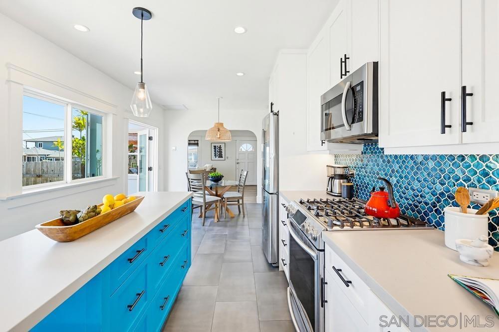 2064 Venice Street - photo 16