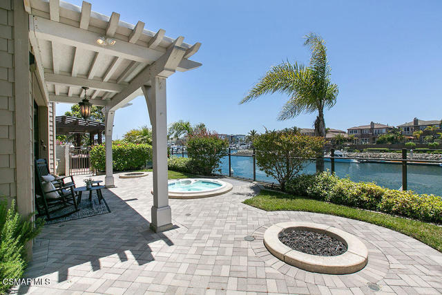 4014 Caribbean Street, Oxnard CA: https://media.crmls.org/mediaz/a3e6b1c8-e10b-492a-842d-75549c092be0.jpg