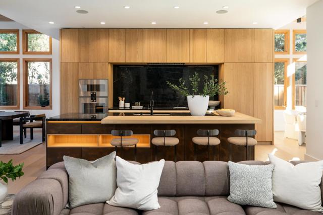 1307 University Avenue, Palo Alto CA: https://media.crmls.org/mediaz/a3e70168-3845-4077-9e6d-08fe8015ea72.jpg