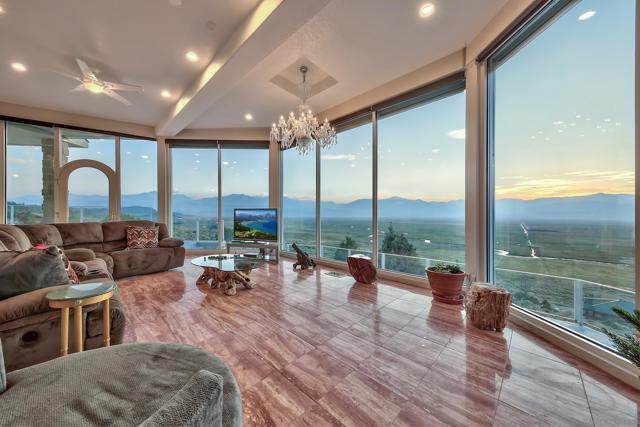 350 Aspen Lane, Bridgeport CA: https://media.crmls.org/mediaz/a3e79429-d696-4964-a1a6-ad7b3c3527c4.jpg