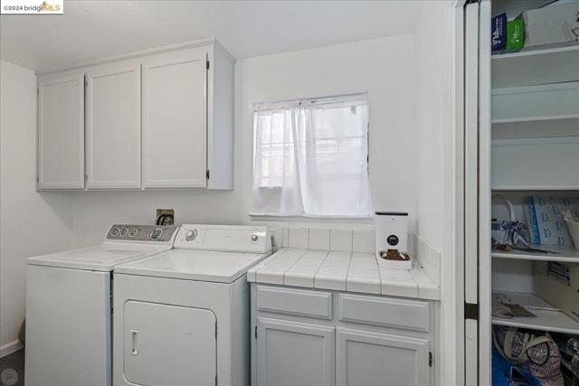 Image 19 of 40 For 79 Panoramic Avenue