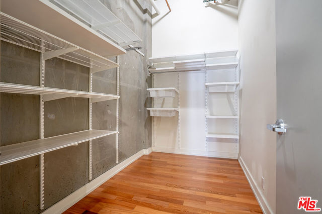 645 W 9th Street, Los Angeles CA: https://media.crmls.org/mediaz/a3e8915f-abb7-4f02-b2a6-f106d2569b5c.jpg