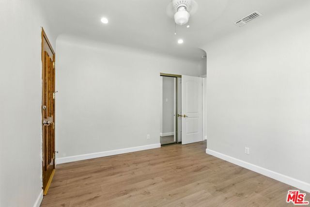 237 W Kelso Street, Inglewood CA: https://media.crmls.org/mediaz/a3e95716-ebca-4eec-9431-39be8c5d51b2.jpg