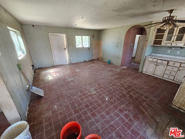 9646 Blackhawk Trail, Lucerne Valley CA: https://media.crmls.org/mediaz/a3e99bf4-e08a-4dba-98a0-4d439aeae764.jpg