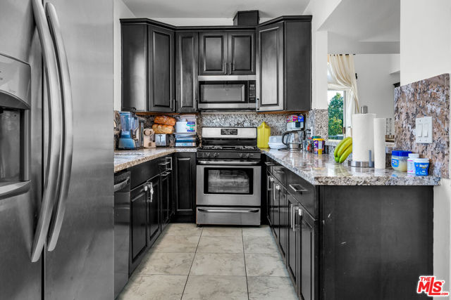 1481 S Shenandoah Street, Los Angeles CA: https://media.crmls.org/mediaz/a3e9a9b5-9e95-4cd9-8e9a-978c9939e09c.jpg